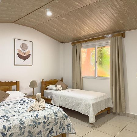 Hostal Familiar Rolo Санта-Каталіна Екстер'єр фото